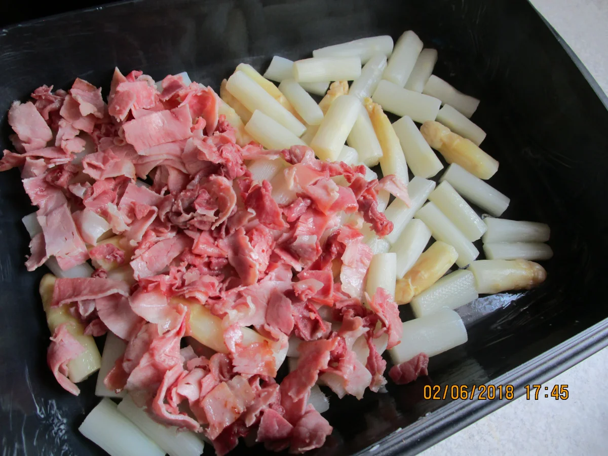 Rezept: Auflauf: Spargel mit Schinken und Käse-Sahne-Sauce Bild Nr. 5861 Auflauf: Spargel mit Schinken und Käse-Sahne-Sauce - Rezept - Bild Nr. 5861