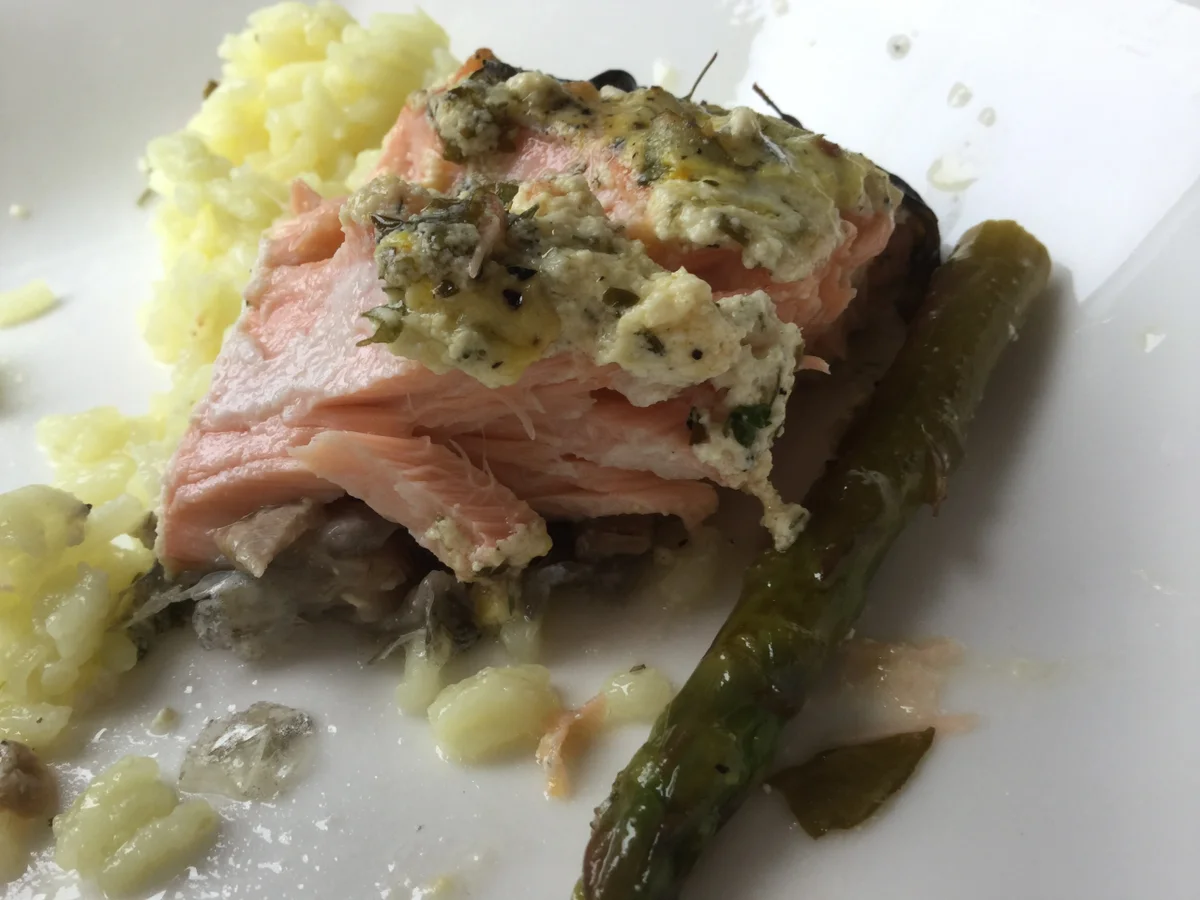 Lachs im Backofen mit Kräuter-Creme-Fraiche und grünem Spargel - Rezept - Bild Nr. 5849