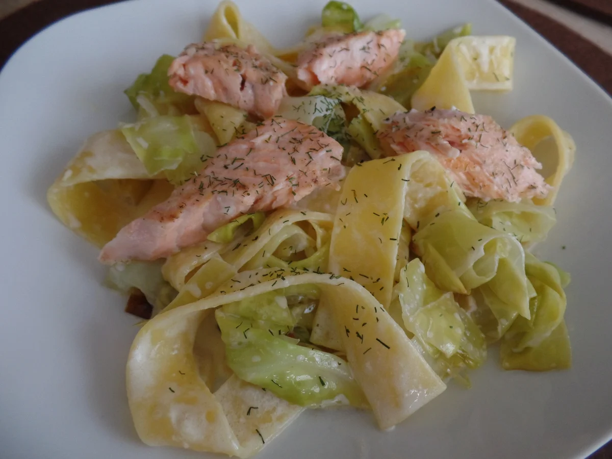 Rezept: Bandnudeln mit Spitzkohl und Lachs Bild Nr. 5850 Bandnudeln mit Spitzkohl und Lachs - Rezept - Bild Nr. 5850