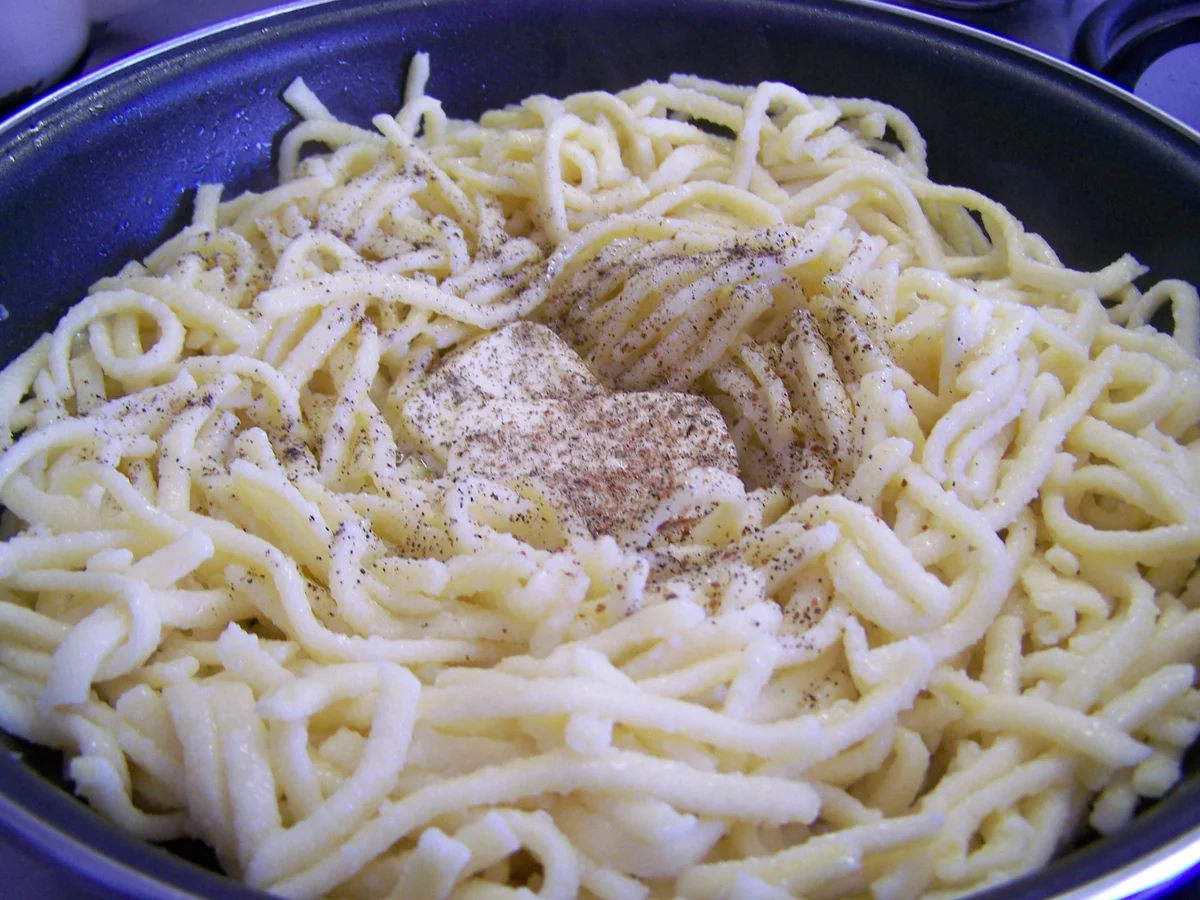 Rezept: Spätzle mit Zalm & Porreerahmgemüse Bild Nr. 6269 Spätzle mit Zalm & Porreerahmgemüse - Rezept - Bild Nr. 6269