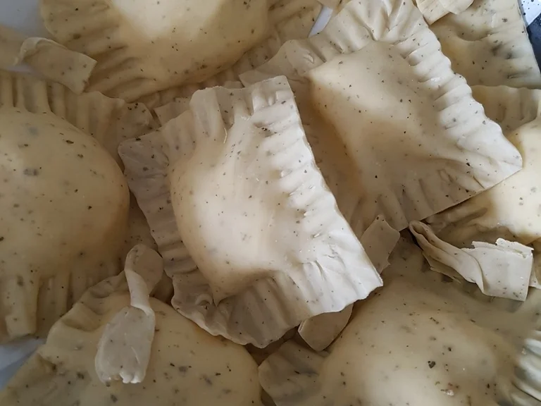 Ravioli so dünn das man den Teller sehen kann - Rezept - Bild Nr. 5860