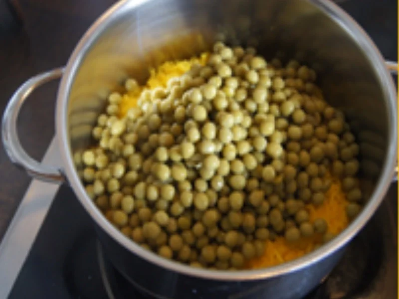 Rindfleisch mit Paprika und gelber Reis mit Erbsen - Rezept - Bild Nr. 5904