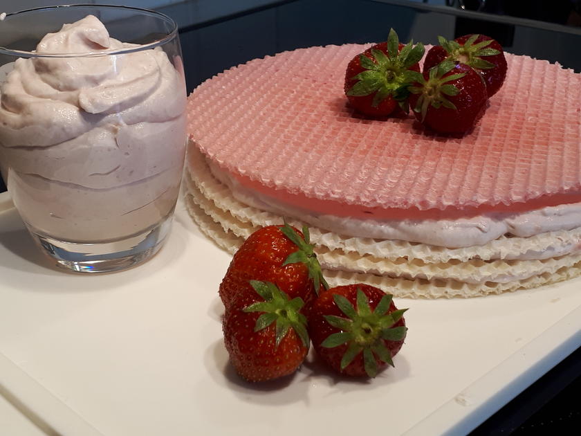 BiNe` S ERDBEERCREME WAFFELN - einfach - von Bine13100