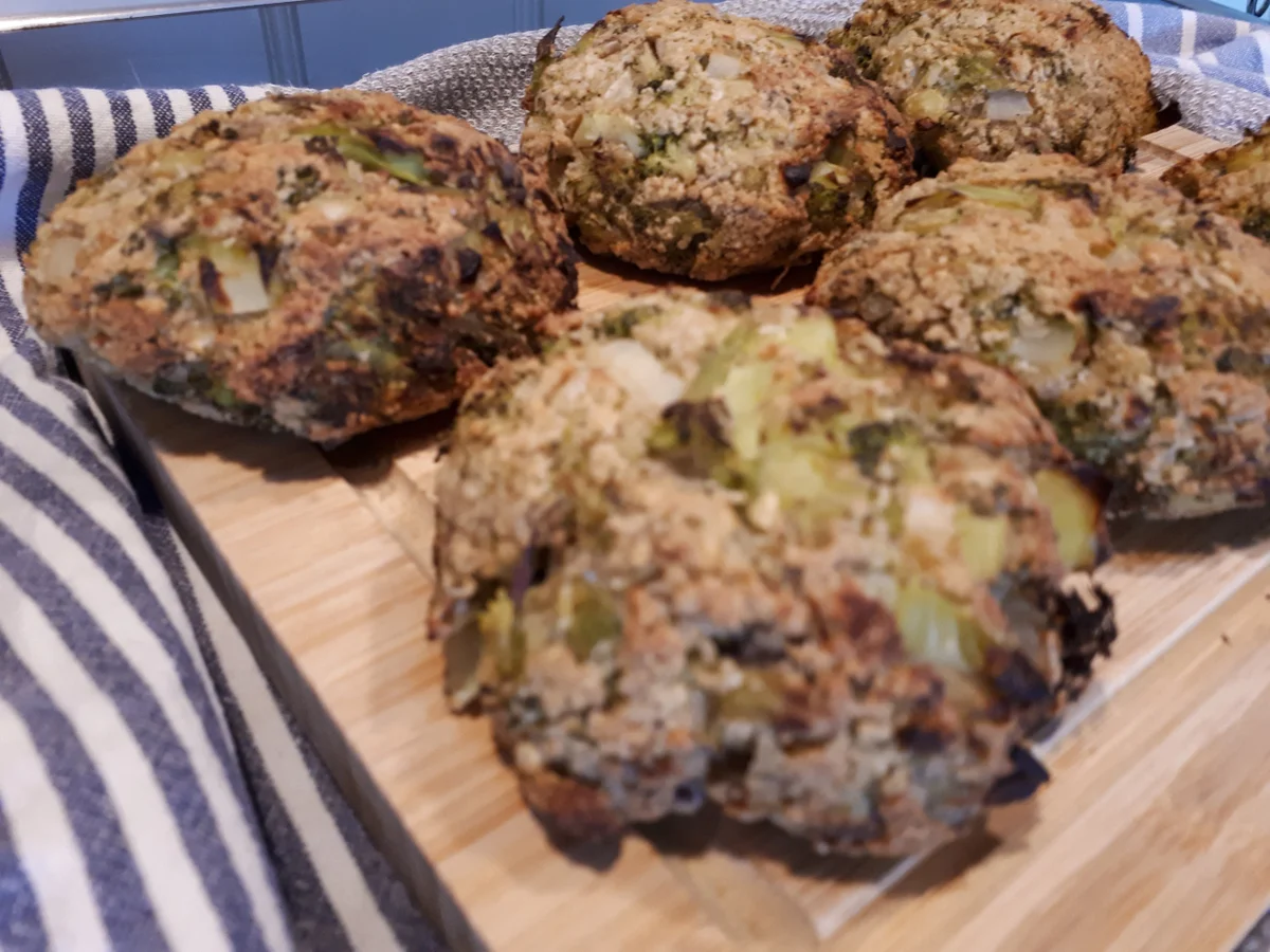 Rezept: BiNe` S BROCCOLIFLADEN Bild Nr. 5886 BiNe` S BROCCOLIFLADEN - Rezept - Bild Nr. 5886