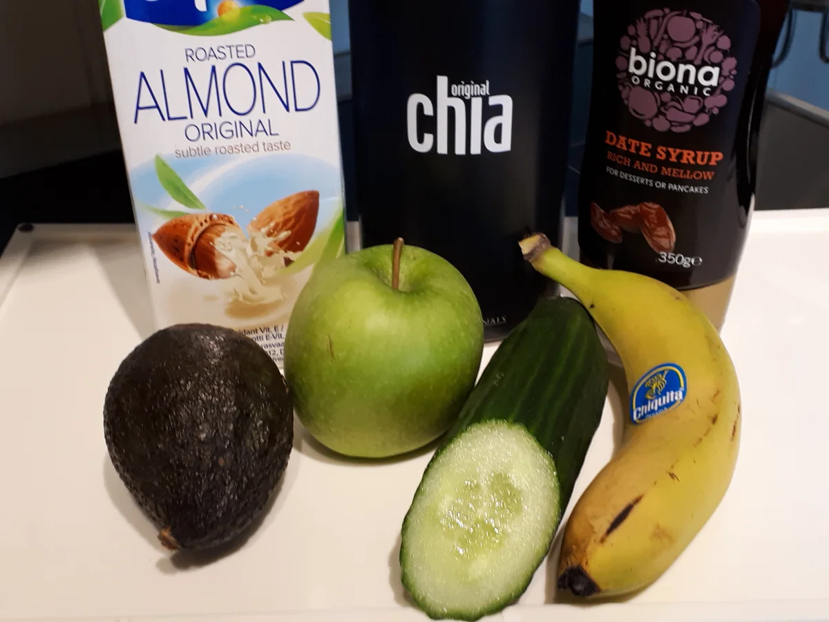 Rezept: BiNe` S GRÜNER SMOOTHIE Bild Nr. 5886 BiNe` S GRÜNER SMOOTHIE - Rezept - Bild Nr. 5886