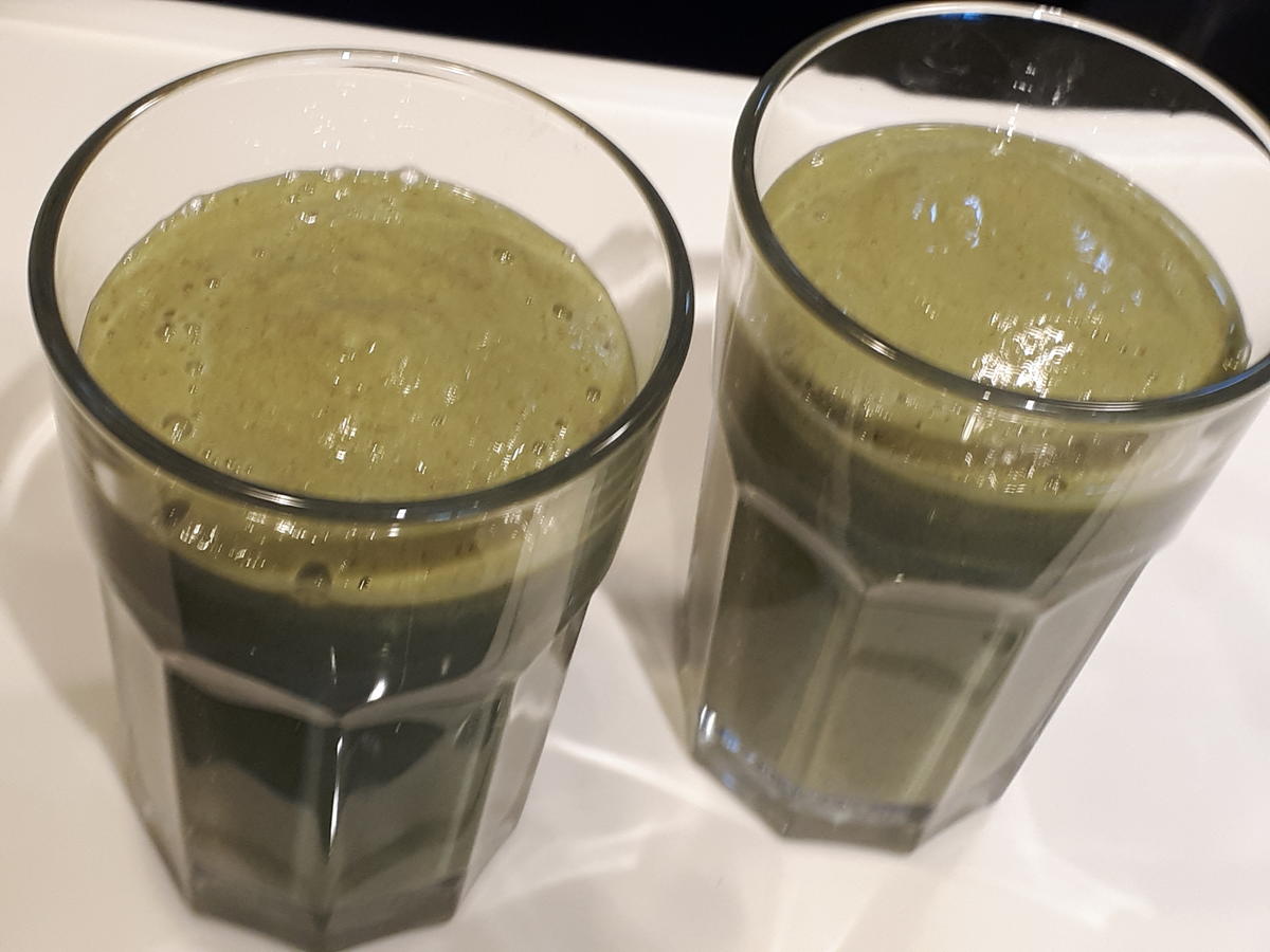 BiNe` S GRÜNER SMOOTHIE - Rezept - Bild Nr. 5888