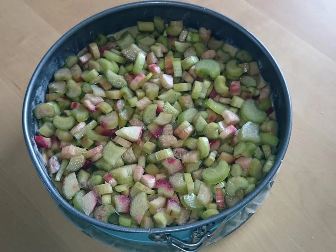 Rhabarber-Kuchen mit Baiserhaube - Rezept - Bild Nr. 5889