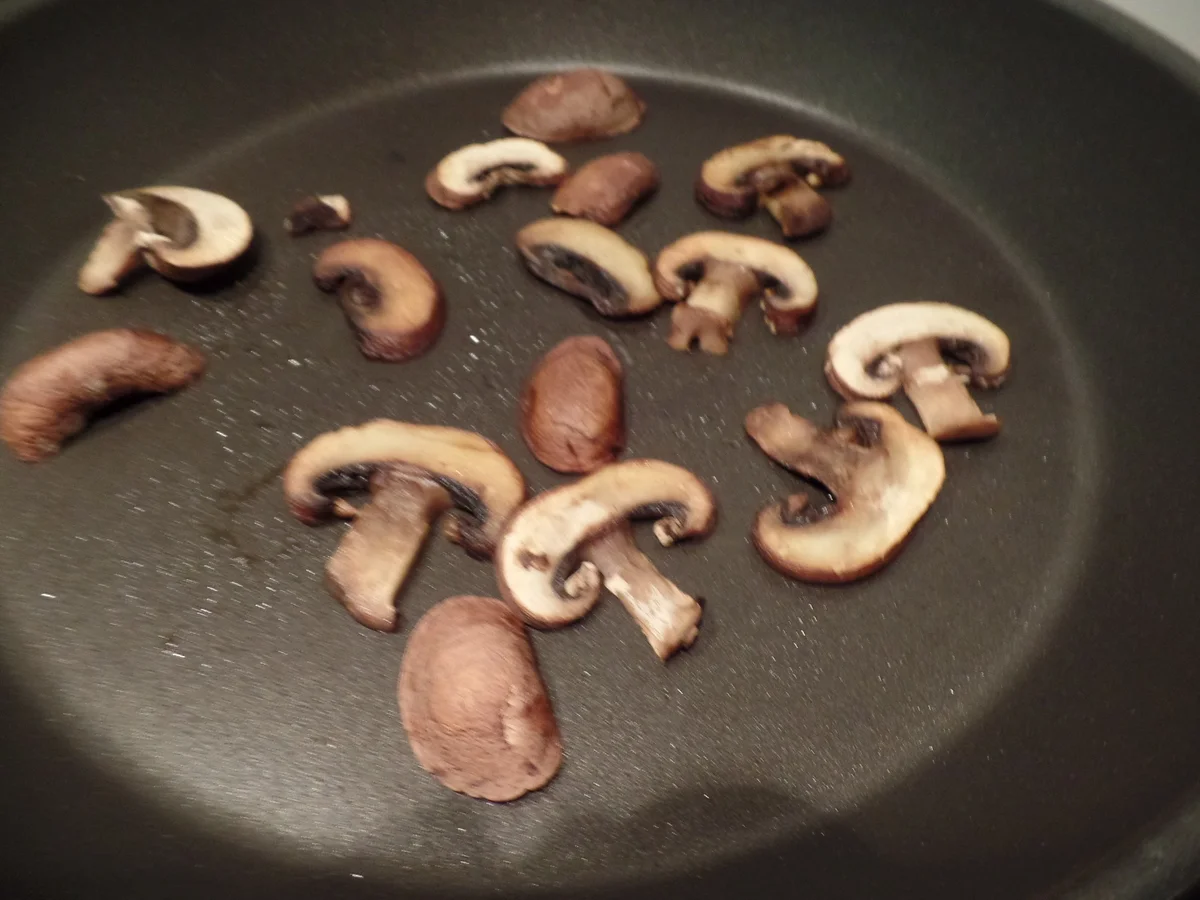 Flammkuchen mit  Rinder-Carpaccio - Rezept - Bild Nr. 5897