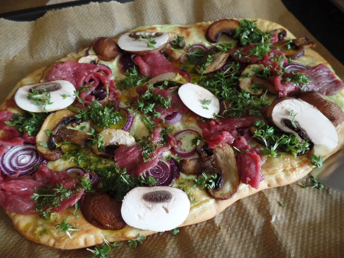 Flammkuchen mit  Rinder-Carpaccio - Rezept - Bild Nr. 5899