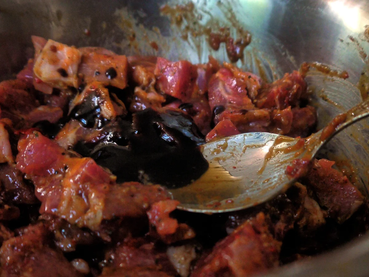 Rezept: Granatenmässiges Schweinchensugo Bild Nr. 3 Granatenmässiges Schweinchensugo - Rezept - Bild Nr. 3