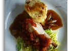Spanferkelkarree mit Biersauce,Laugenbrezelknödel und Rahmwirsing - Rezept - Bild Nr. 5887