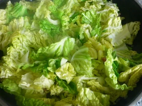 Rezept: Spanferkelkarree mit Biersauce,Laugenbrezelknödel und Rahmwirsing Bild Nr. 5891 Spanferkelkarree mit Biersauce,Laugenbrezelknödel und Rahmwirsing - Rezept - Bild Nr. 5891