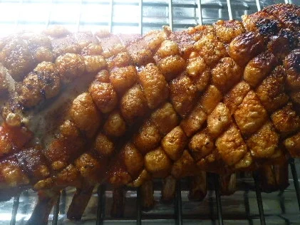 Rezept: Spanferkelkarree mit Biersauce,Laugenbrezelknödel und Rahmwirsing Bild Nr. 5892 Spanferkelkarree mit Biersauce,Laugenbrezelknödel und Rahmwirsing - Rezept - Bild Nr. 5892