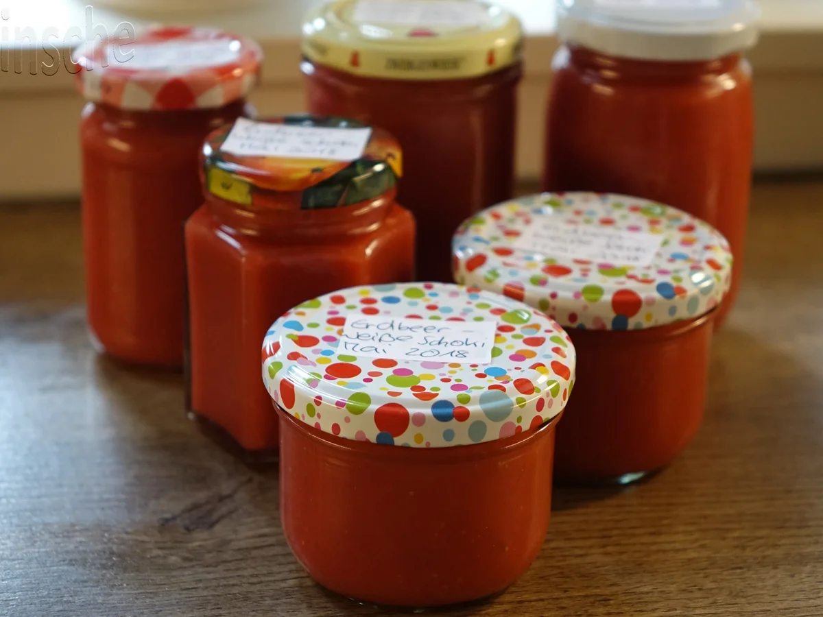 Rezept: Erdbeer-Weiße Schokolade-Marmelade Bild Nr. 3 Erdbeer-Weiße Schokolade-Marmelade - Rezept - Bild Nr. 3