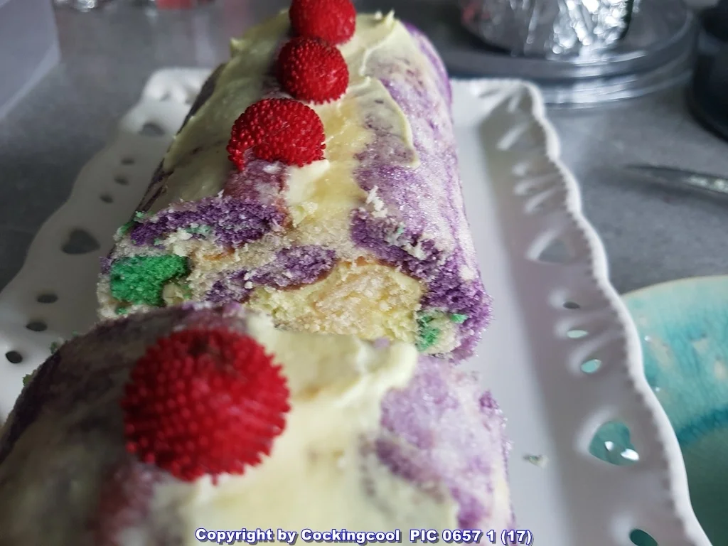 Rezept: Biskuitrolle mit "Mango Mascarpone" Füllung Bild Nr. 5901 Biskuitrolle mit "Mango Mascarpone" Füllung - Rezept - Bild Nr. 5901