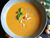 Rezept: Zitronige Sรผรkartoffel-Erdnuss-Suppe Bild Nr. 2 Zitronige Sรผรkartoffel-Erdnuss-Suppe - Rezept - Bild Nr. 2