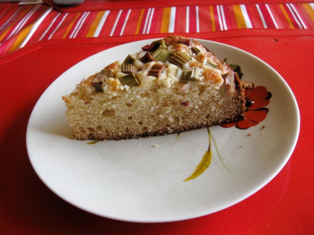 Rhabarber Kuchen mit Eierlikör - Rezept - Bild Nr. 2