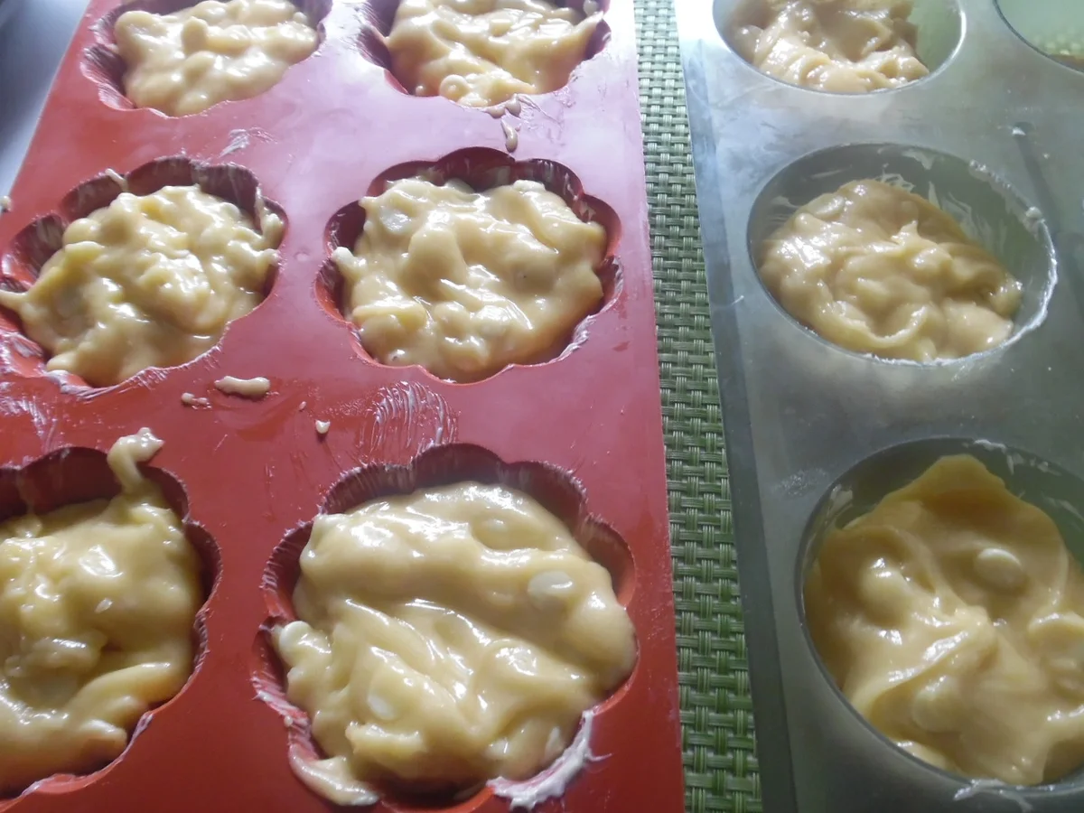 Macadamia-Muffins mit weißer Schokolade und Salzkaramell - Rezept - Bild Nr. 5912