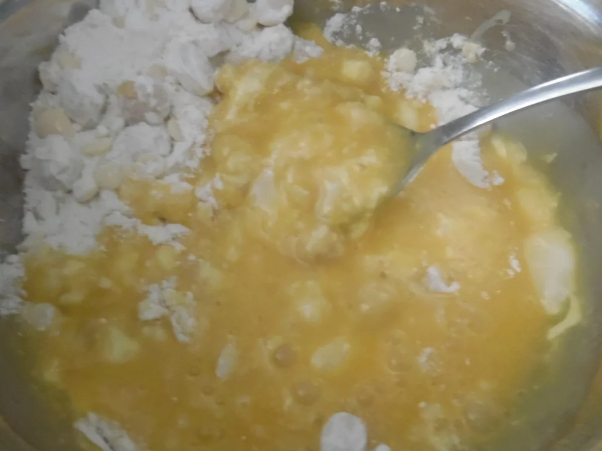 Macadamia-Muffins mit weißer Schokolade und Salzkaramell - Rezept - Bild Nr. 5914