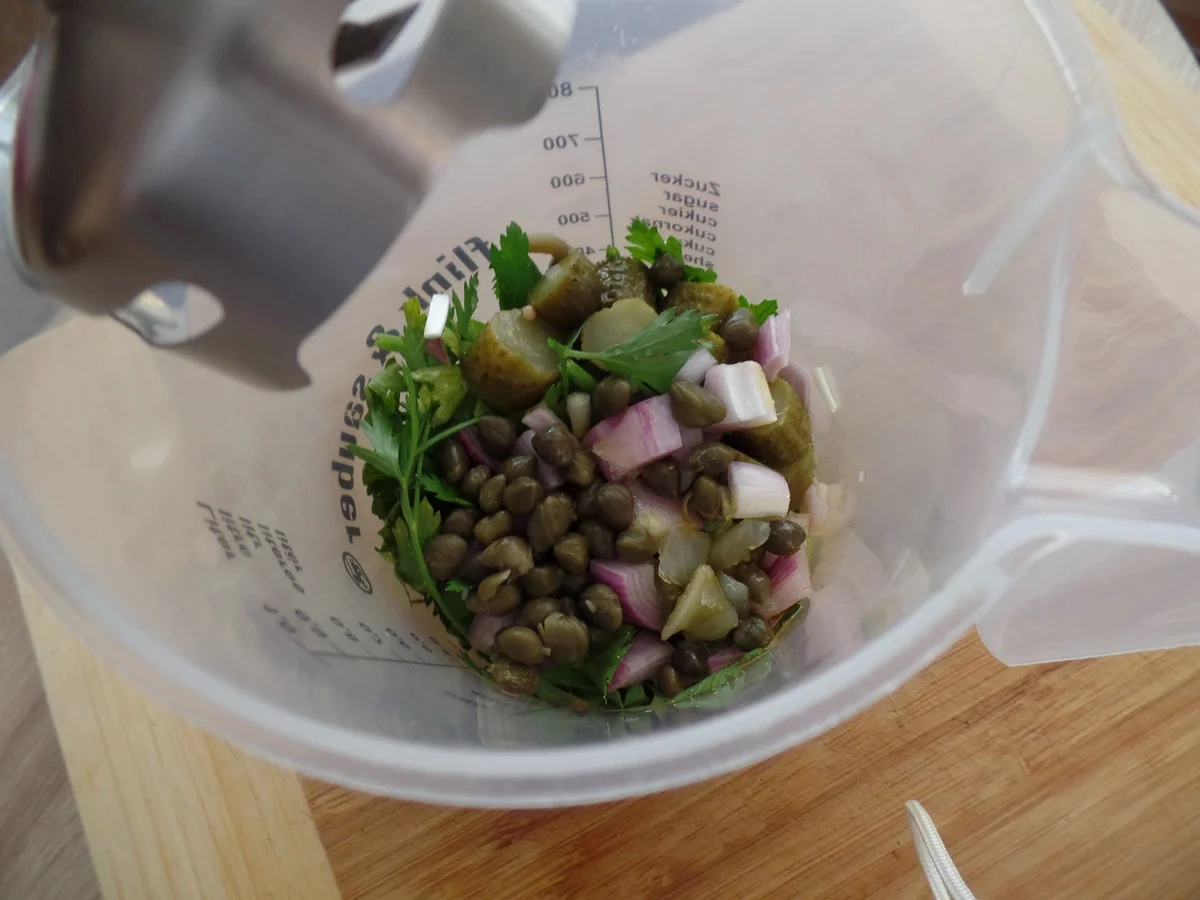 Rezept: Spargel mit Cornichons-Gürkchen-Petersilien-Salsa Bild Nr. 5913 Spargel mit Cornichons-Gürkchen-Petersilien-Salsa - Rezept - Bild Nr. 5913