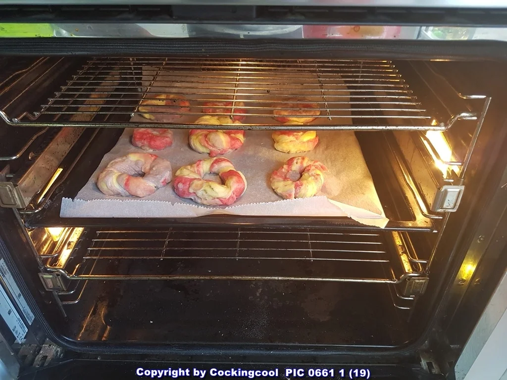 Rezept: VEGANE "Rainbow Bagel`s und das OMNI "Bagel`s Grundrezept" Bild Nr. 5957 VEGANE "Rainbow Bagel`s und das OMNI "Bagel`s Grundrezept" - Rezept - Bild Nr. 5957