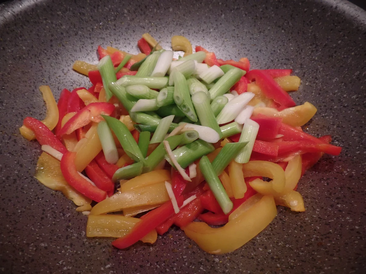 Asiatische Nudelpfanne - Rezept - Bild Nr. 5962