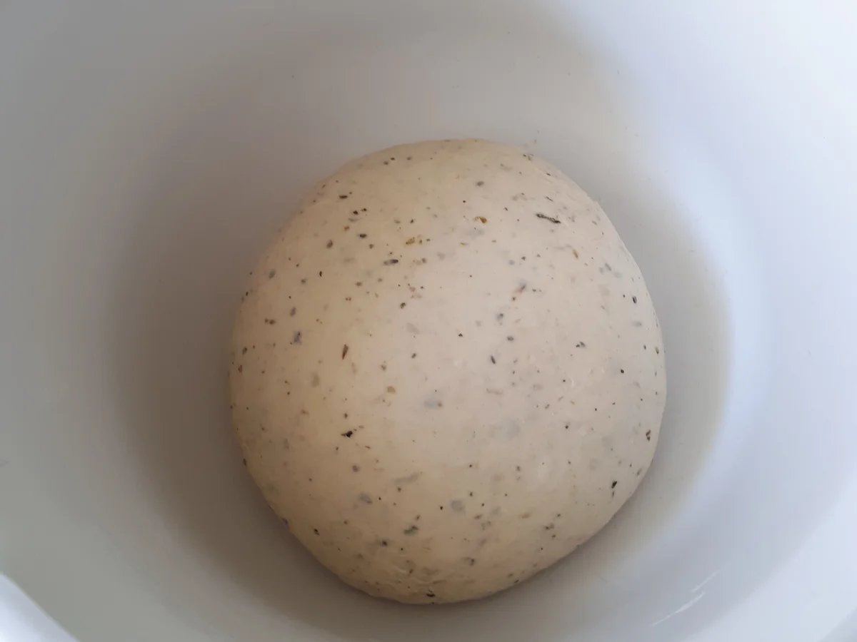 Rezept: WM-Snack: Grissini spessi mit dreierlei Dips in schwarz-rot-gold vegan Bild Nr. 5985 WM-Snack: Grissini spessi mit dreierlei Dips in schwarz-rot-gold vegan - Rezept - Bild Nr. 5985