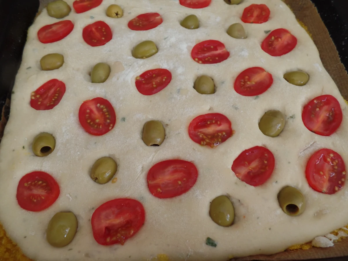 Rezept: Tomaten-Oliven-Focaccia Bild Nr. 5980 Tomaten-Oliven-Focaccia - Rezept - Bild Nr. 5980