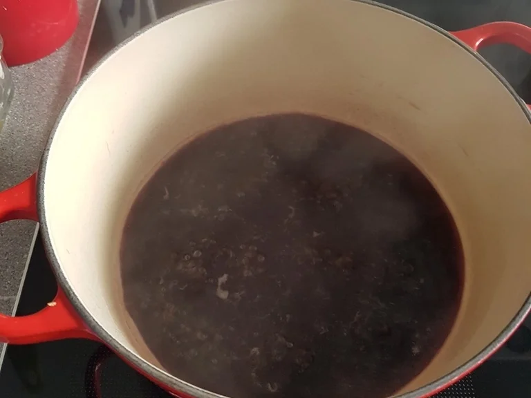 Samtige Rotwein Pfefferbeerensosse - Rezept - Bild Nr. 5988