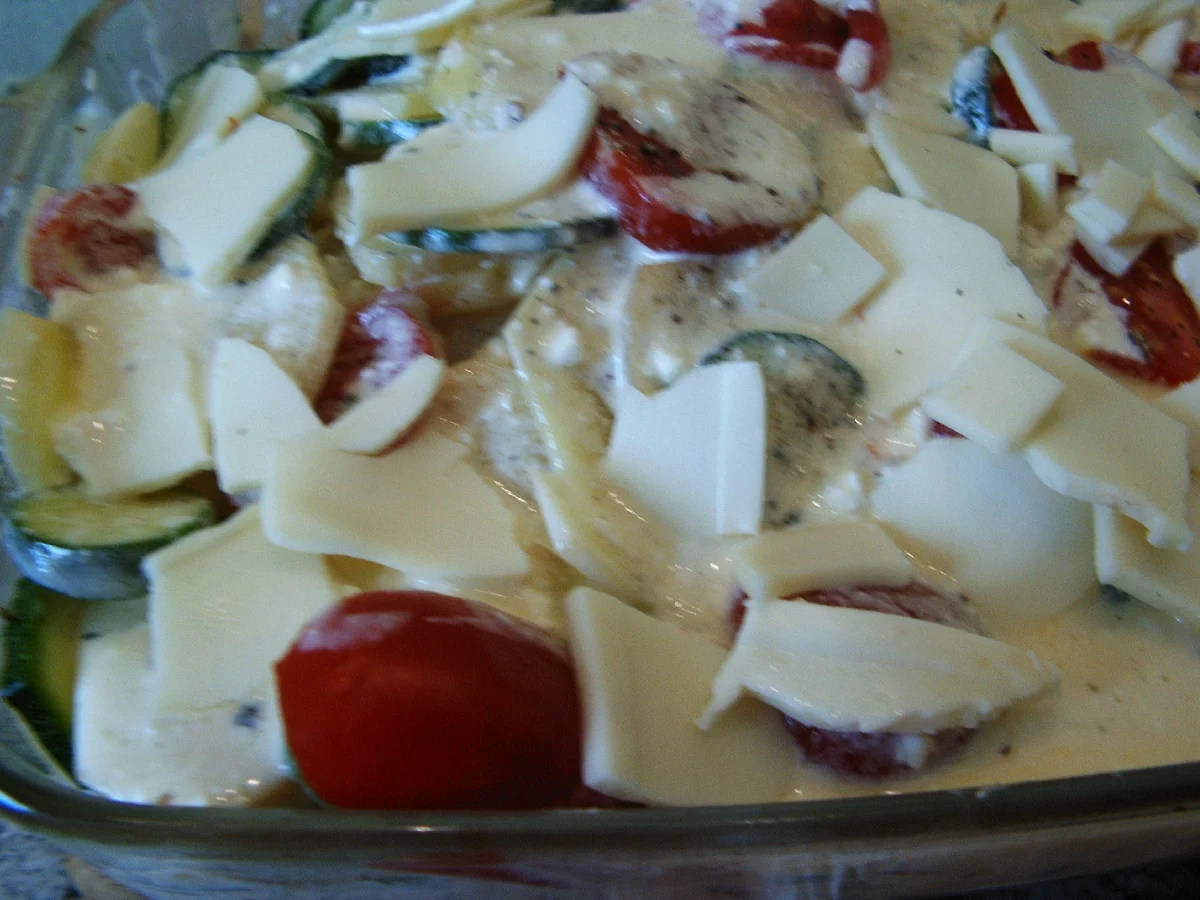 Rezept: Zucchini-Tomaten-Kartoffelauflauf Bild Nr. 6032 Zucchini-Tomaten-Kartoffelauflauf - Rezept - Bild Nr. 6032