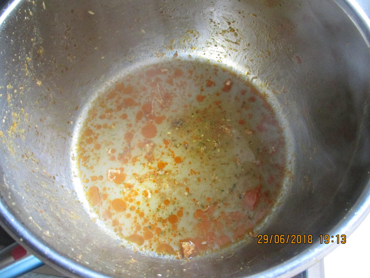 Hähnchenbrust m. Filet zu Bandnudeln aus Zucchini/Möhren und Tomatensauce - Rezept - Bild Nr. 6039