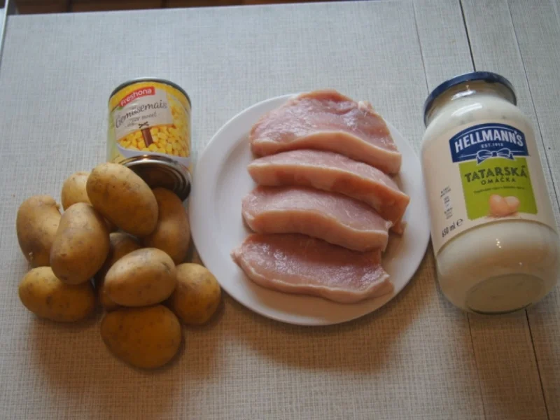 Schweinerückenschnitzel mit Buttermais und gelben Kümmel-Kartoffeln - Rezept - Bild Nr. 6048