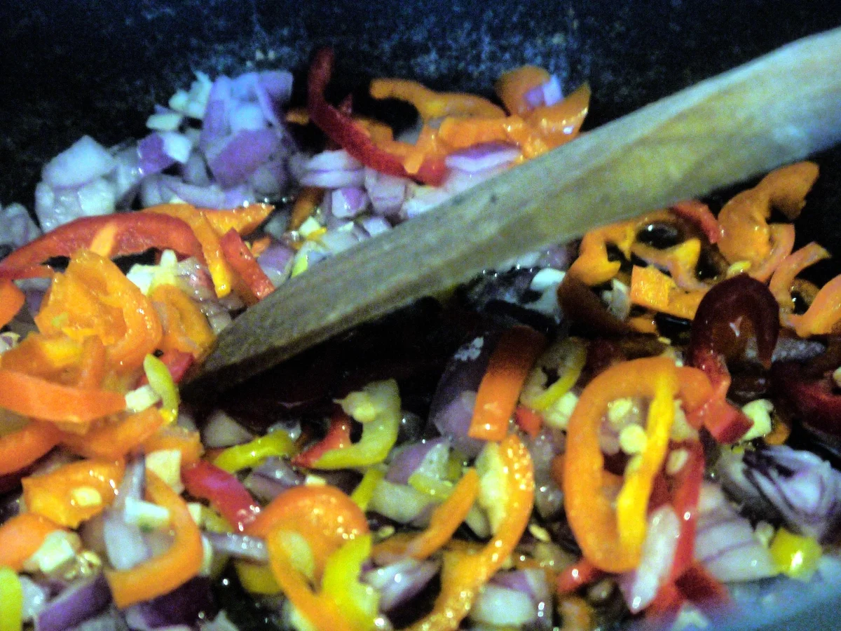 Rezept: Currywurstgulasch Bild Nr. 5 Currywurstgulasch - Rezept - Bild Nr. 5