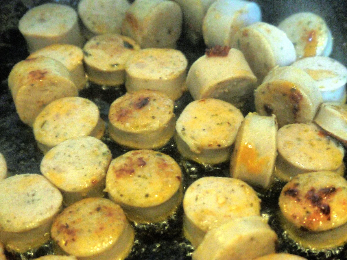 Rezept: Currywurstgulasch Bild Nr. 10 Currywurstgulasch - Rezept - Bild Nr. 10