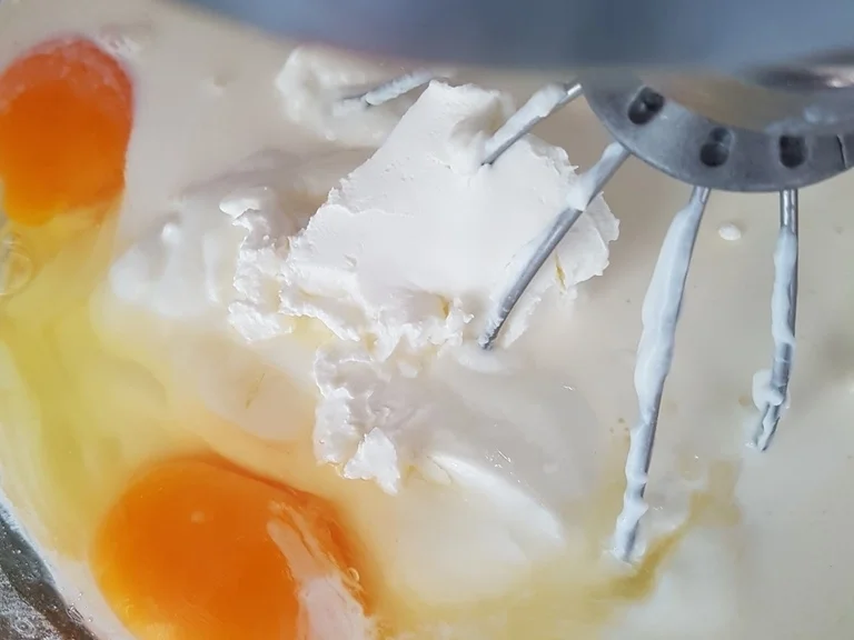 Käsekuchen mit Baiserhaube à la Biggi - Rezept - Bild Nr. 6042