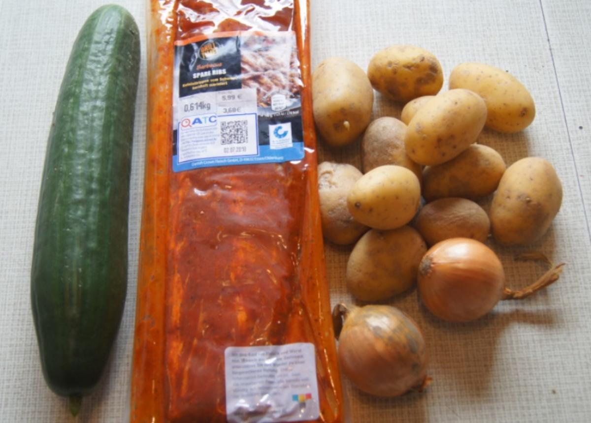 Spare Ribs mit Gurkensalat und gelben Zwiebel-Kartoffelstampf - Rezept - Bild Nr. 6052