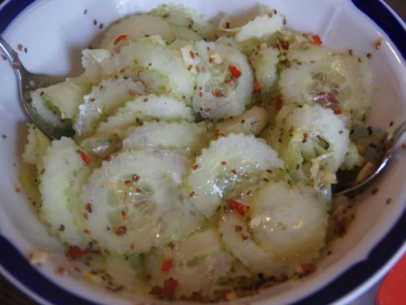 Spare Ribs mit Gurkensalat und gelben Zwiebel-Kartoffelstampf - Rezept - Bild Nr. 6058