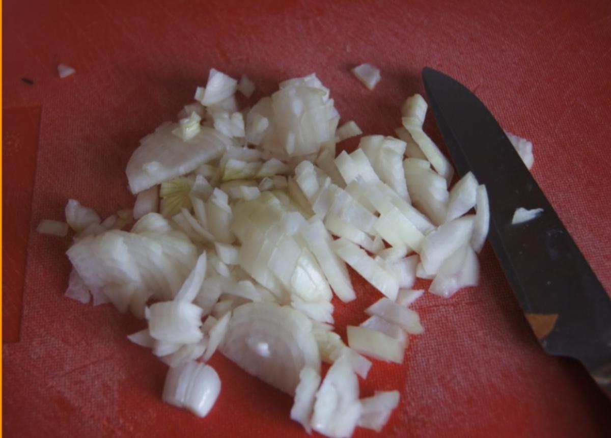 Spare Ribs mit Gurkensalat und gelben Zwiebel-Kartoffelstampf - Rezept - Bild Nr. 6059