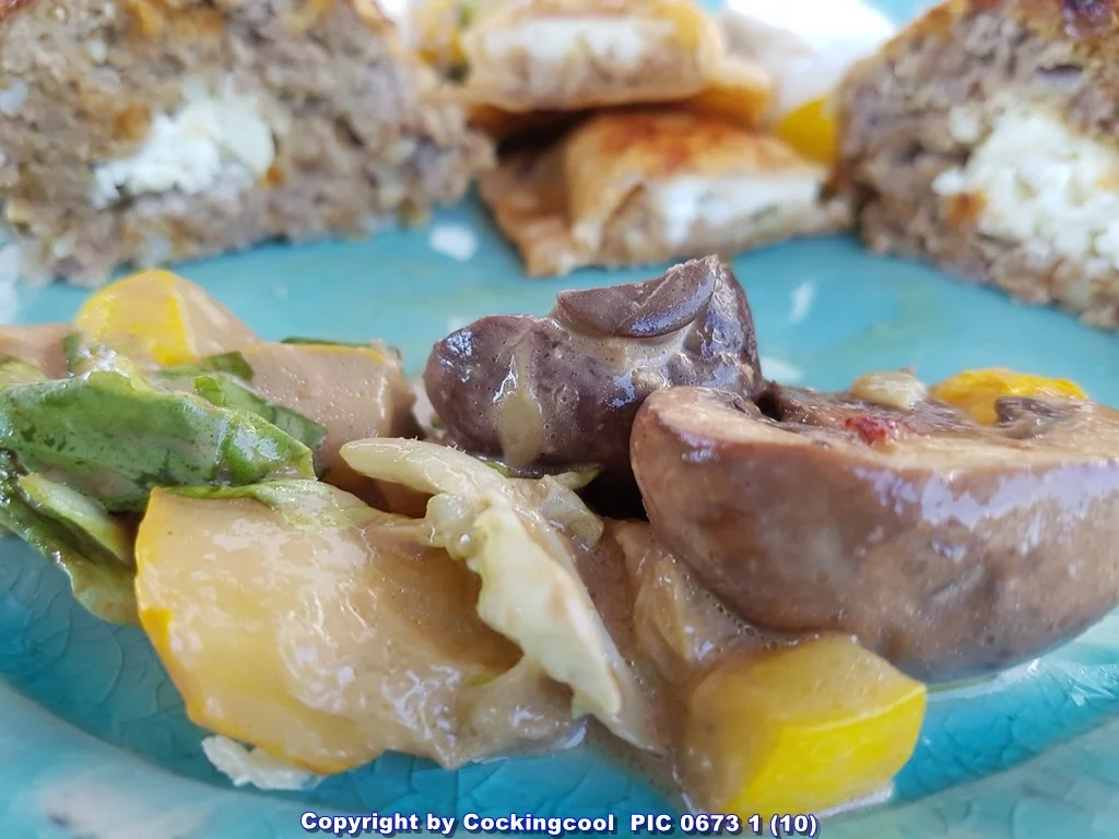 Frikadellen mit Schafskäse gefüllt à la Biggi - Rezept - Bild Nr. 6051