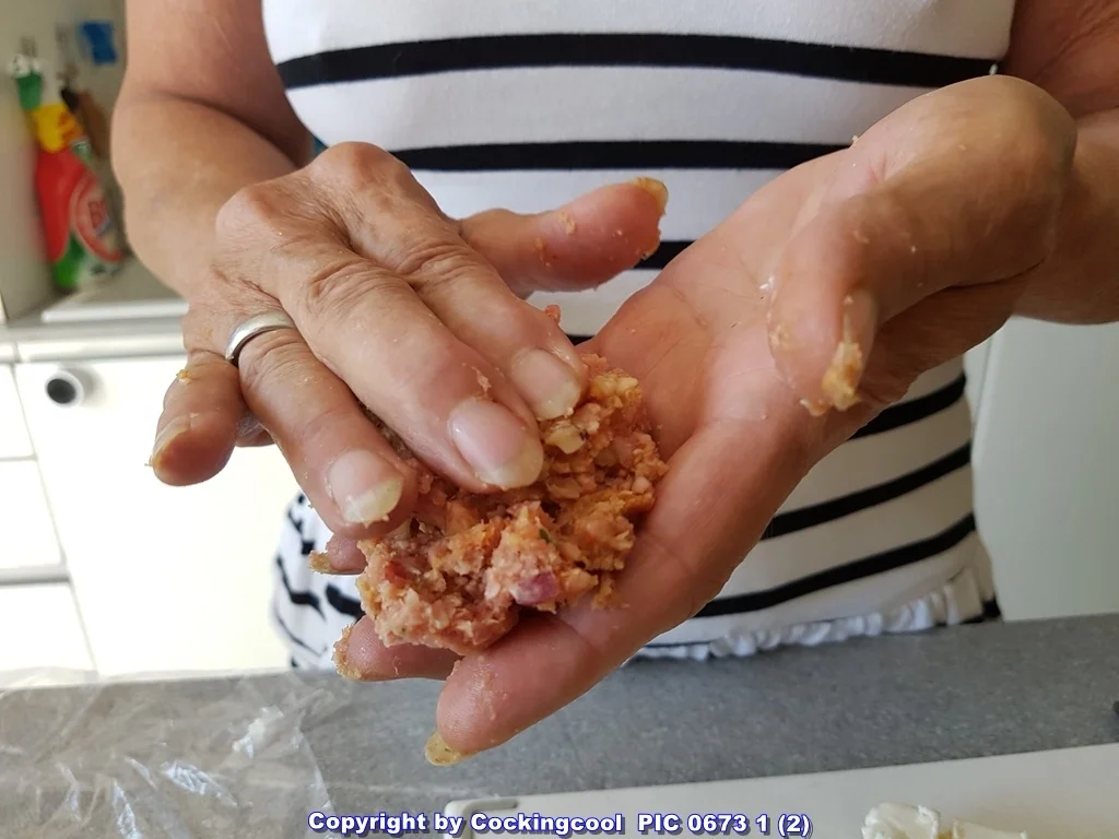 Frikadellen mit Schafskäse gefüllt à la Biggi - Rezept - Bild Nr. 6052