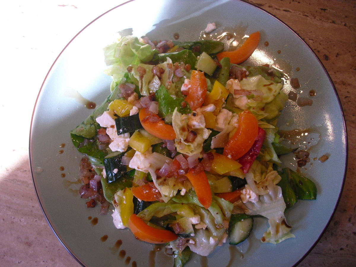 Ein bunter erfrischender Salat - Rezept - Bild Nr. 6052