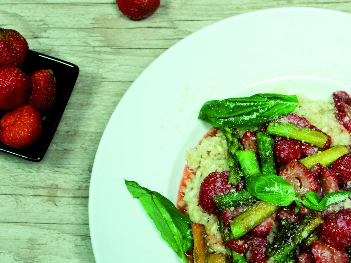 Rezept: Spargel-Risotto mit Erdbeeren Bild Nr. 2 Spargel-Risotto mit Erdbeeren - Rezept - Bild Nr. 2