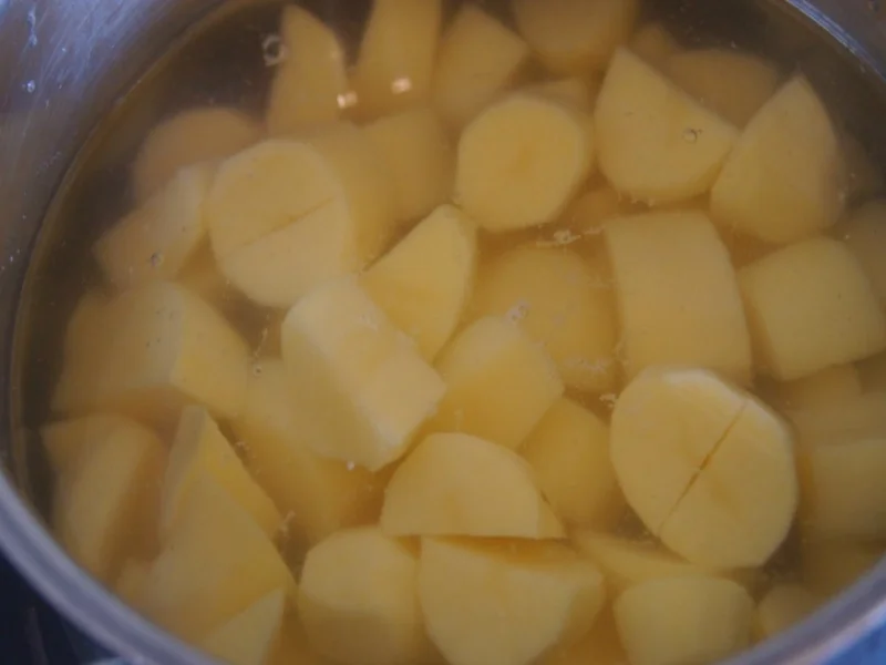 Rezept: Dorade mit Buttermais und gelben Kartoffelstampf Bild Nr. 6065 Dorade mit Buttermais und gelben Kartoffelstampf - Rezept - Bild Nr. 6065