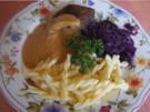 Rinderroulade mit herzhafter Sauce, Rotkohl und Nudeln - Rezept - Bild Nr. 6060