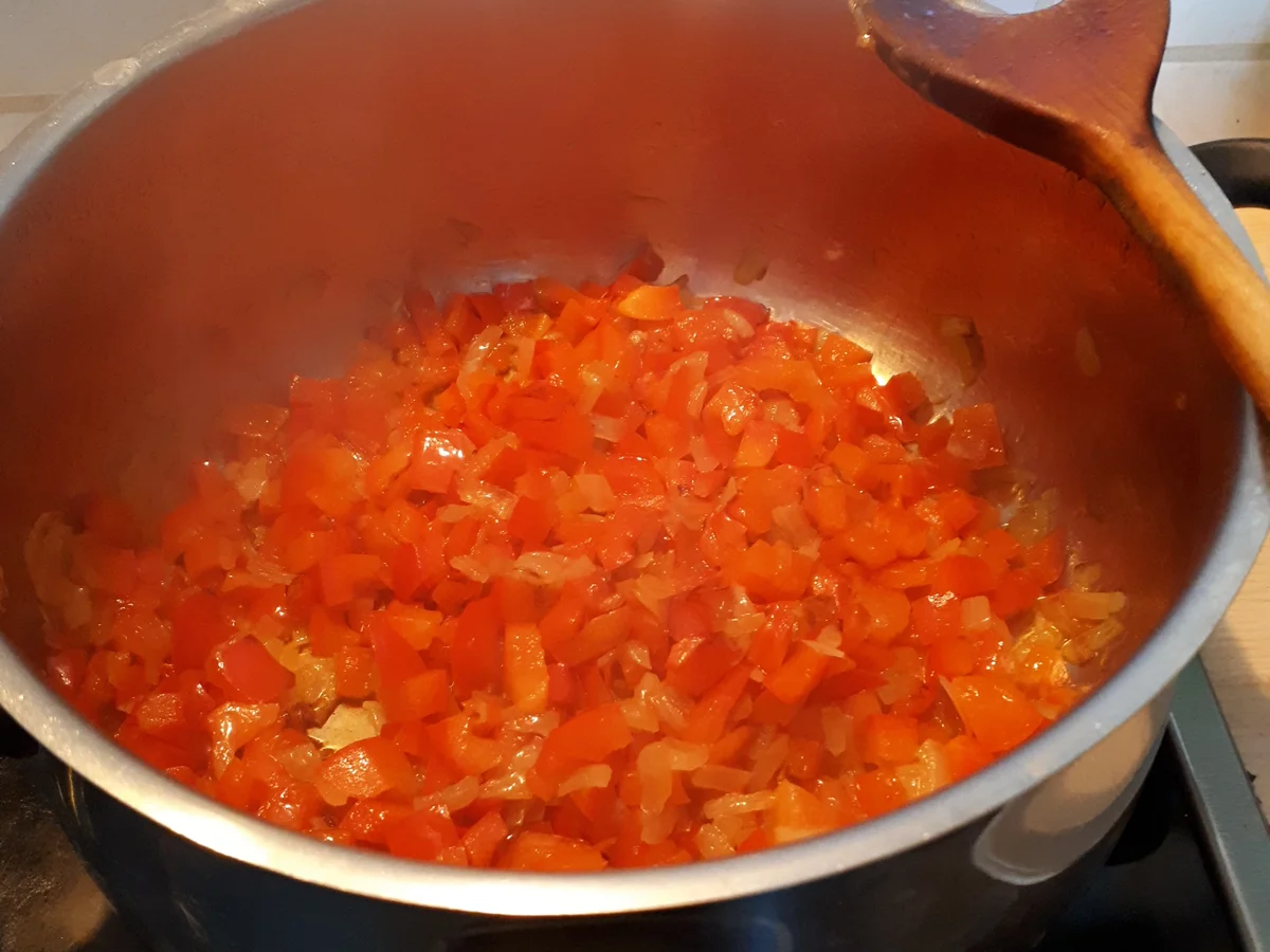 Rezept: Paprika-Reis und Gurkensalat Bild Nr. 3 Paprika-Reis und Gurkensalat - Rezept - Bild Nr. 3