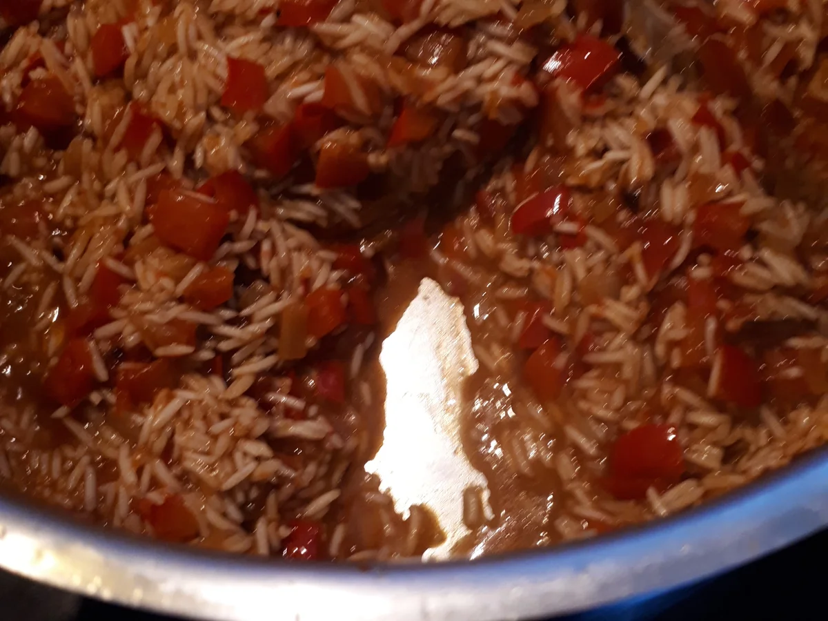 Rezept: Paprika-Reis und Gurkensalat Bild Nr. 5 Paprika-Reis und Gurkensalat - Rezept - Bild Nr. 5