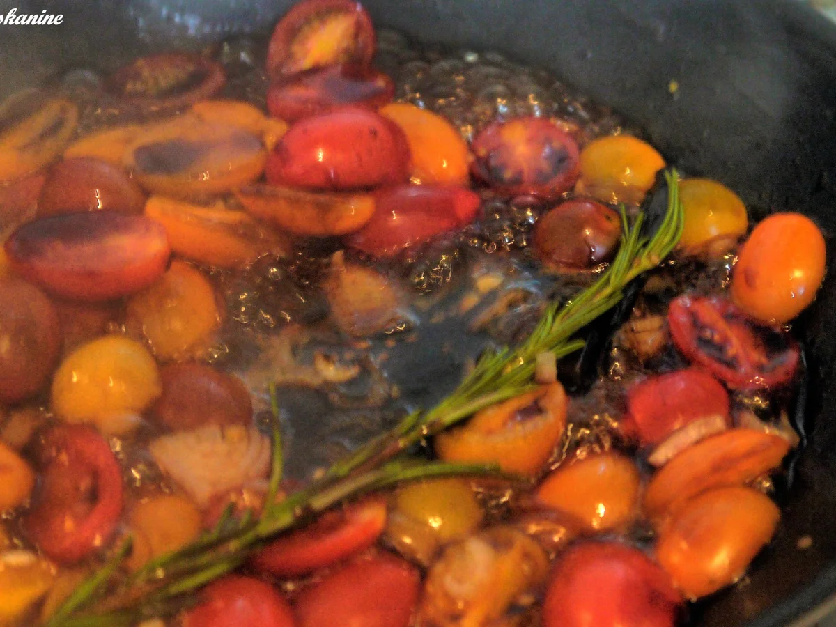 Rezept: lauwarme Vanille-Tomaten mit Büffelmozzarella Bild Nr. 8 lauwarme Vanille-Tomaten mit Büffelmozzarella - Rezept - Bild Nr. 8