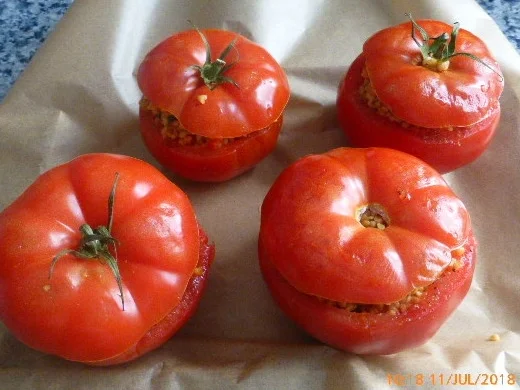 Gebackene Tomaten gefüllt mit Bulgursalat und Minzjoghurt - Rezept - Bild Nr. 6076