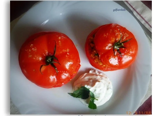 Gebackene Tomaten gefüllt mit Bulgursalat und Minzjoghurt - Rezept - Bild Nr. 6077