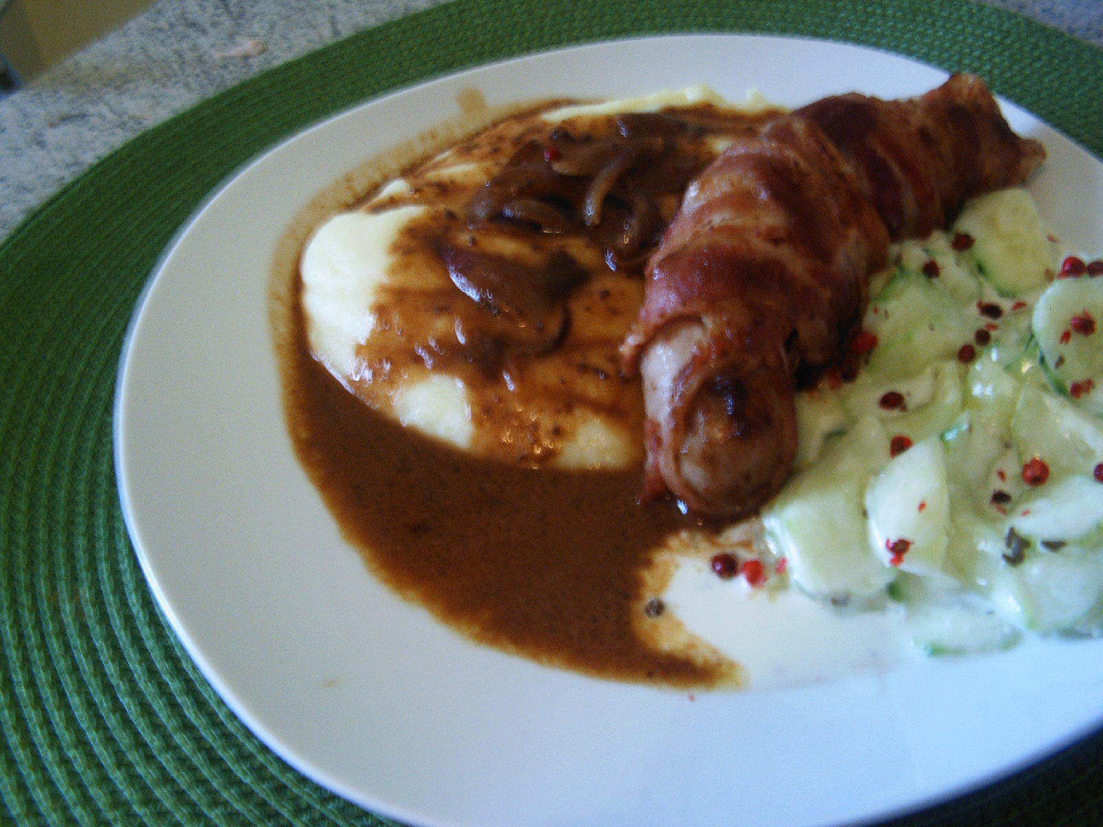 Bilder für Metzgerbratwurst im Baconmantel - Rezept